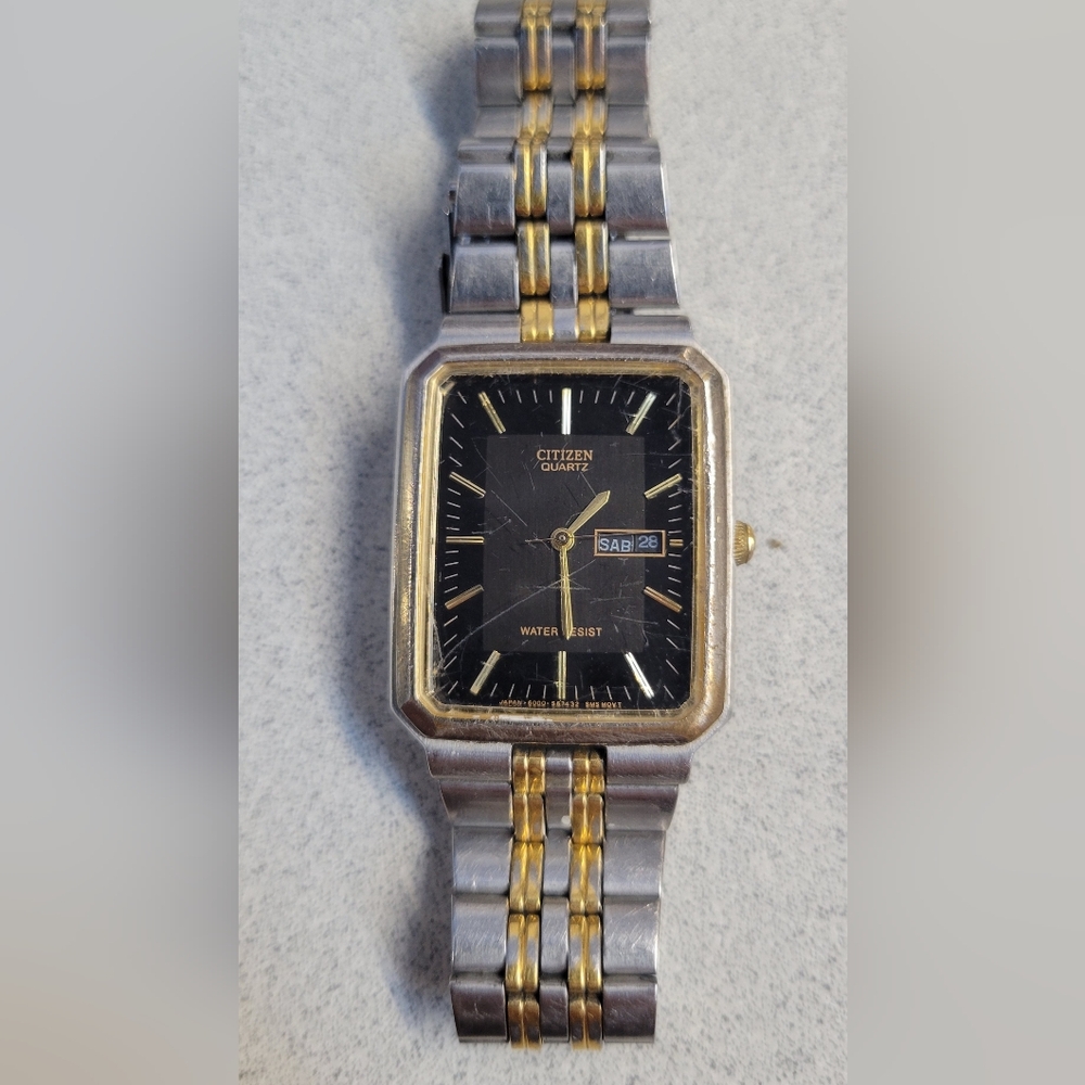 Men's Citizen tank style watch 2 tone. New battery